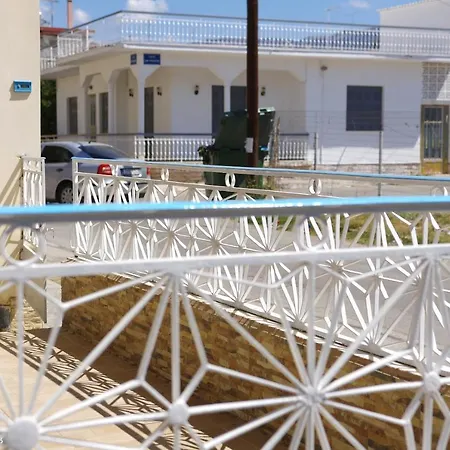 Garden House Feriehus Amarynthos