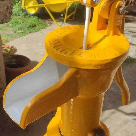 Feriehus Garden House Amarynthos