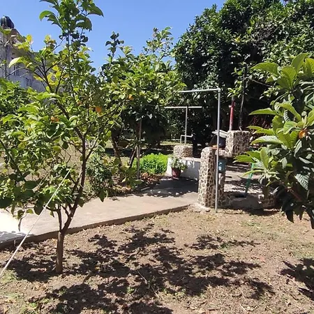 Garden House * Amarynthos